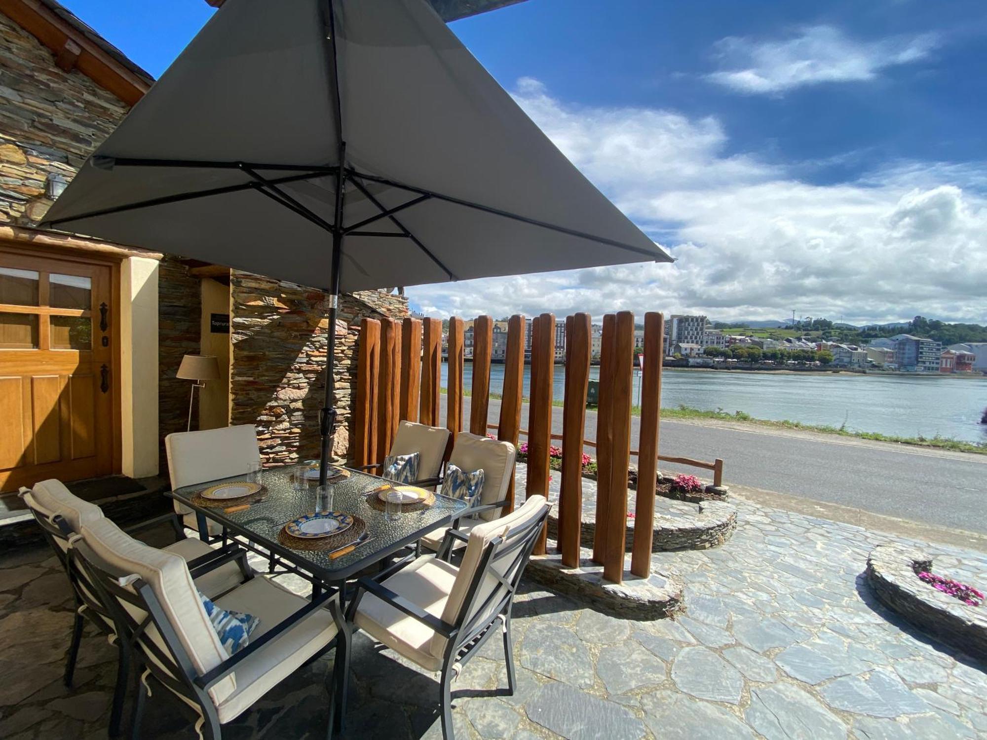 Casa Ria De Navia Guest House Exterior photo
